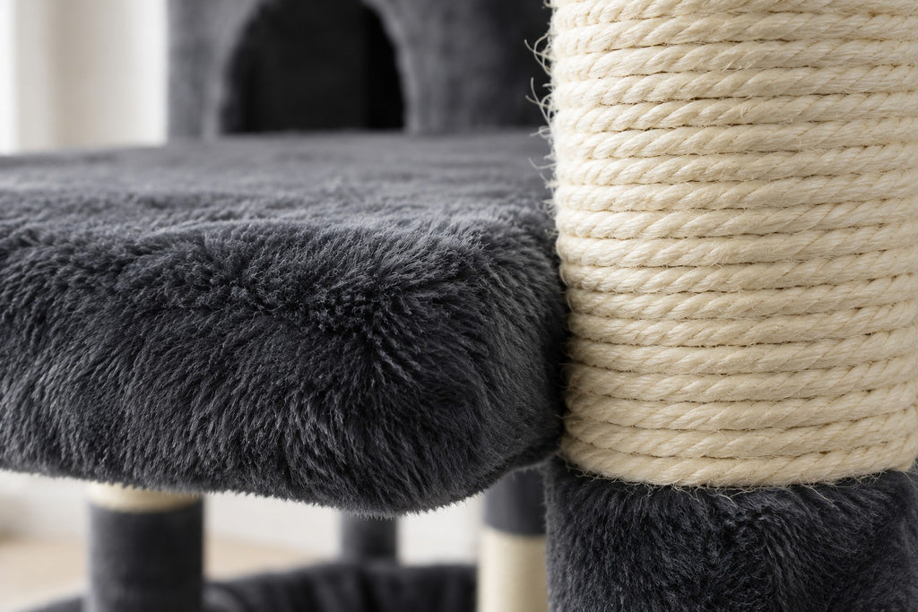 Grand Arbre à Chat 136 cm avec Griffoirs Sisal : peluche gris foncé et sisal