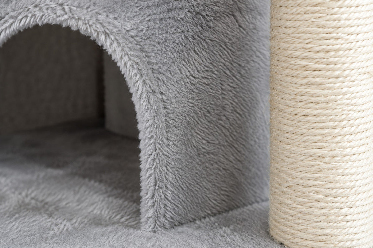 Petit Arbre à Chat 80 cm avec 2 Niches : peluche grise autour de la niche